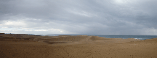 「馬の背」の風景－おもたいそらです