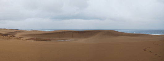 「馬の背」の風景－雨が降っています