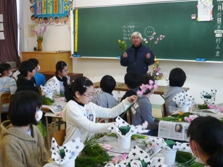 講師の安藤さんです