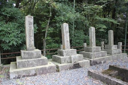 日露戦争合葬碑の写真