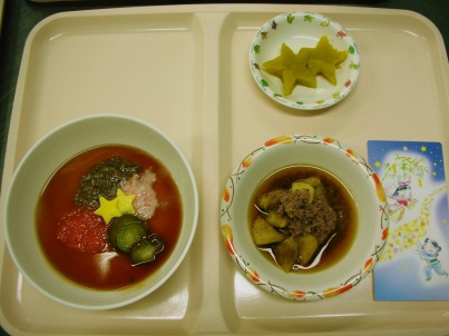 そうめん押しつぶし食の写真