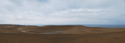 「馬の背」の風景－暗くどんよりとした空模様