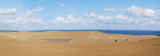 「馬の背」の風景－青い海に青い空