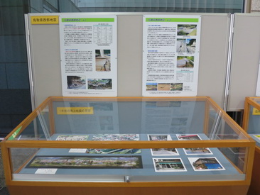 共通通路での展示その2