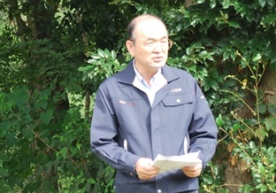 合同開会式で挨拶する川上会長