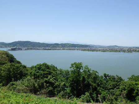 出雲山展望台から望む東郷池