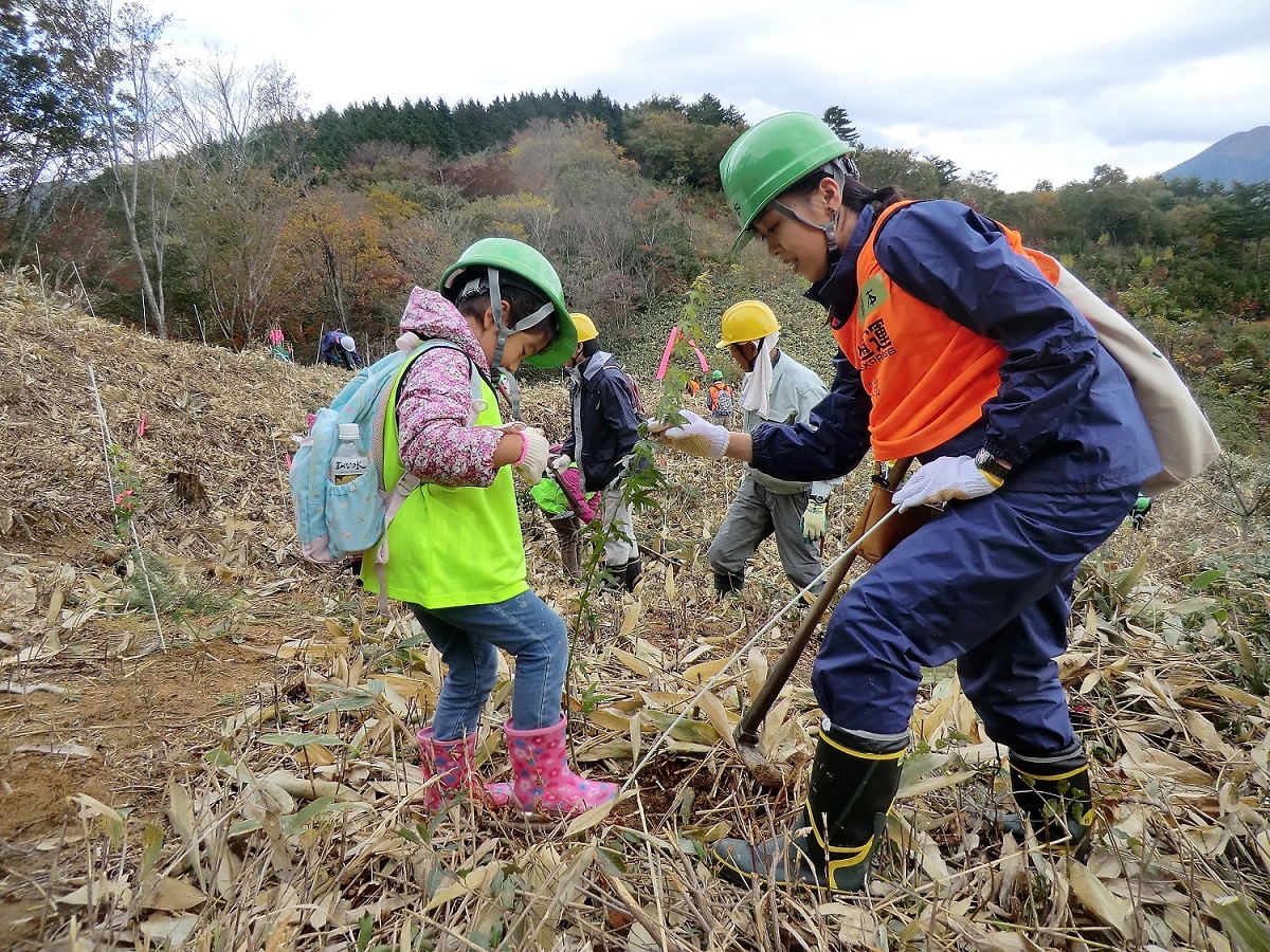 親子で植栽