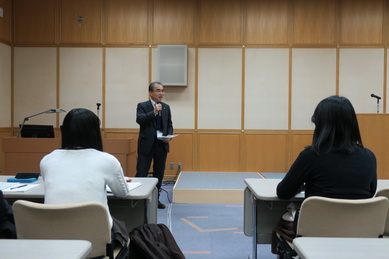 田中公文書館長のあいさつ