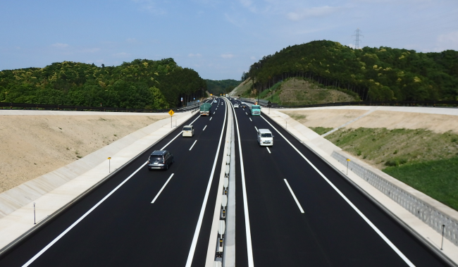 鳥取西道路の様子