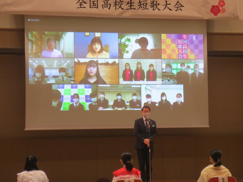知事あいさつ 写真