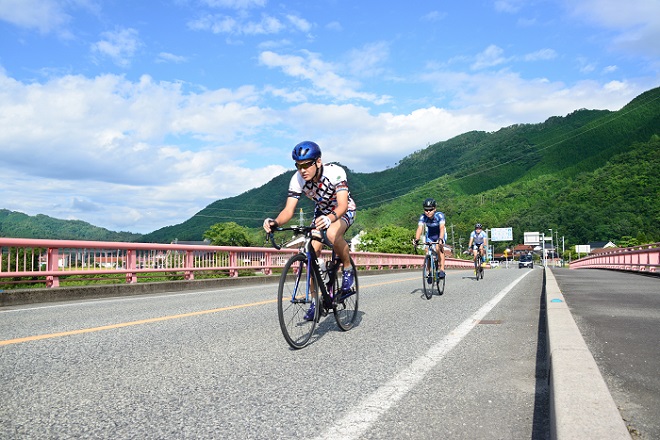 佐治川沿いサイクリング風景