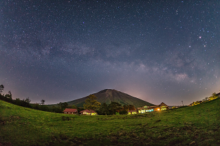 大山恵みの夜空