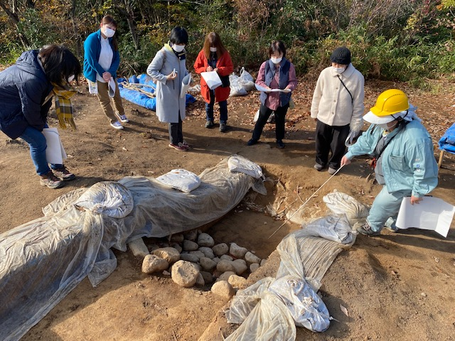 仙谷1号墓の見学その2