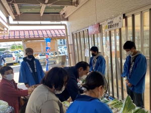 販売1