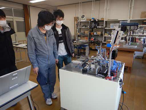 2年生の作品を見学