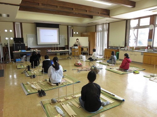 ジュニアはたおり教室の様子1