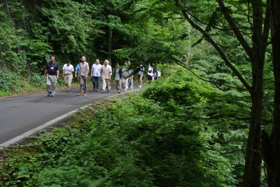 写真:三朝町小鹿渓(おじかけい)の視察