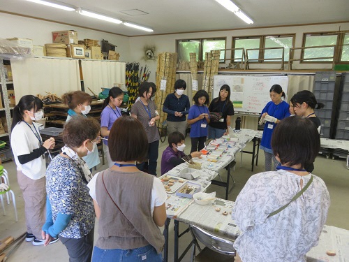 ガラス勾玉づくりの解説