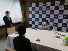 ANA客室乗務員への「とっとり翼の大使」任命式1