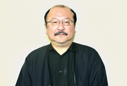 尾﨑信一郎美術振興監の写真