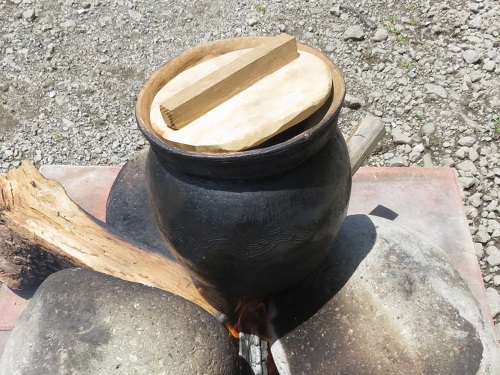 土器を火にかける(直置きタイプ)