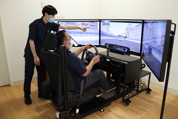 ドライビングシミュレーター