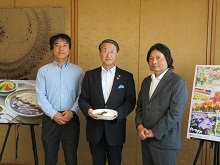 「南部町産恩田さくら和牛カレー」販売10周年報告会2