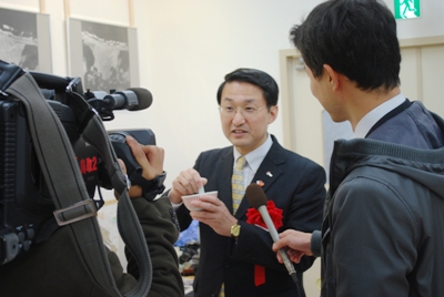 平井県知事