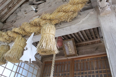 上石見神社の社殿