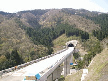 鳥取自動車道美成高架橋