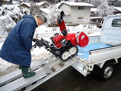 除雪機の運搬