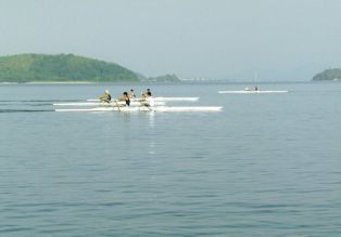 湊山公園付近