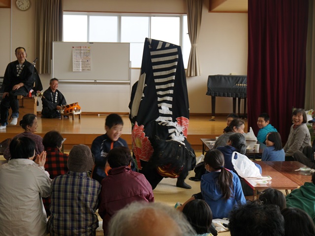 神楽獅子舞披露その２