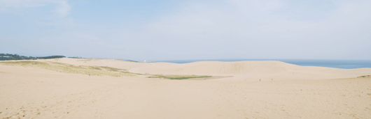 「馬の背」の風景－行楽日和です